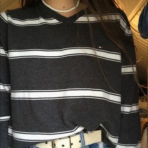 Vintage Tommy Hilfiger oversized sweater!